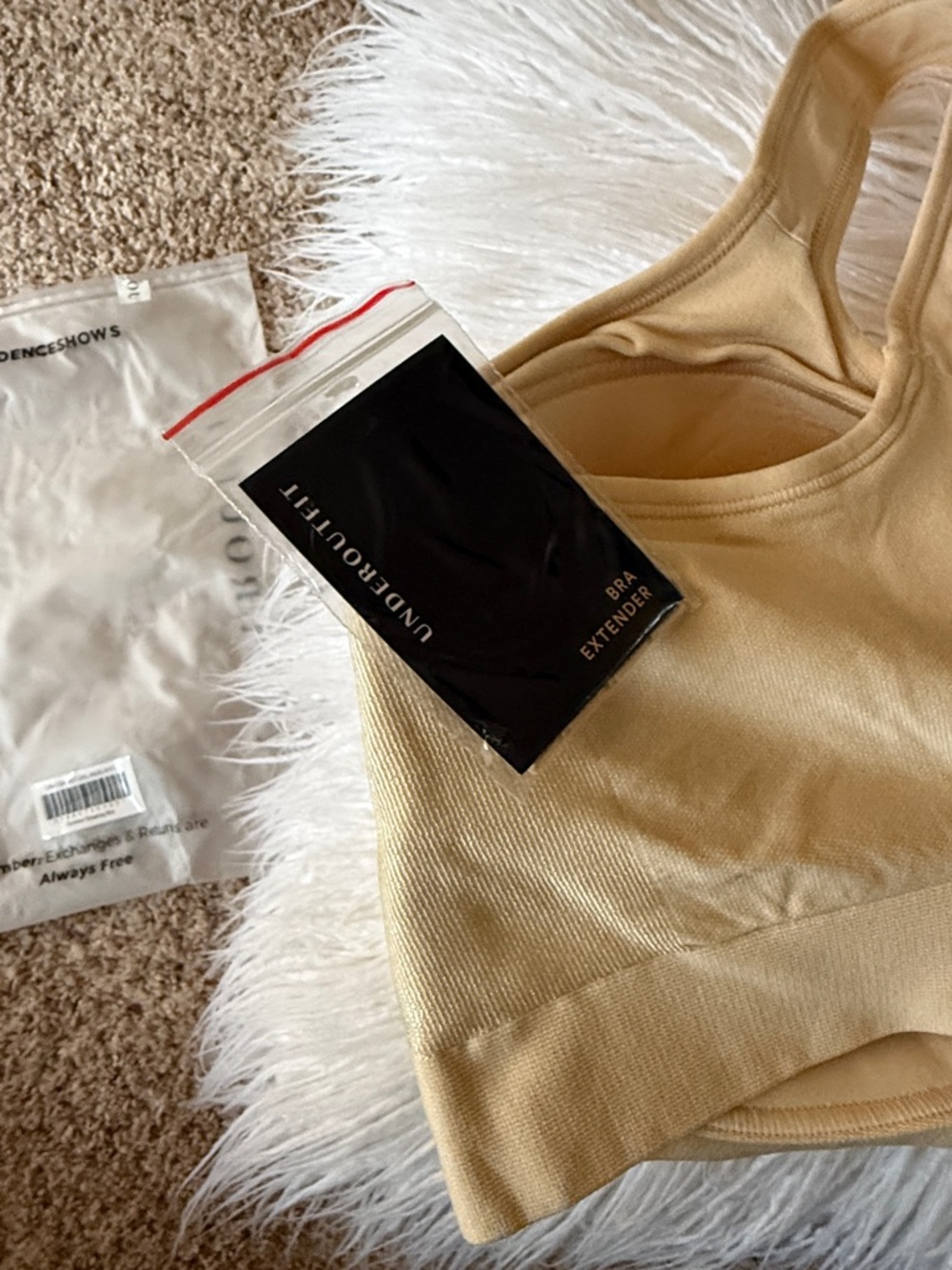 UNDEROUTFIT Comfort Shaping Bra - Picture 4 of 7
